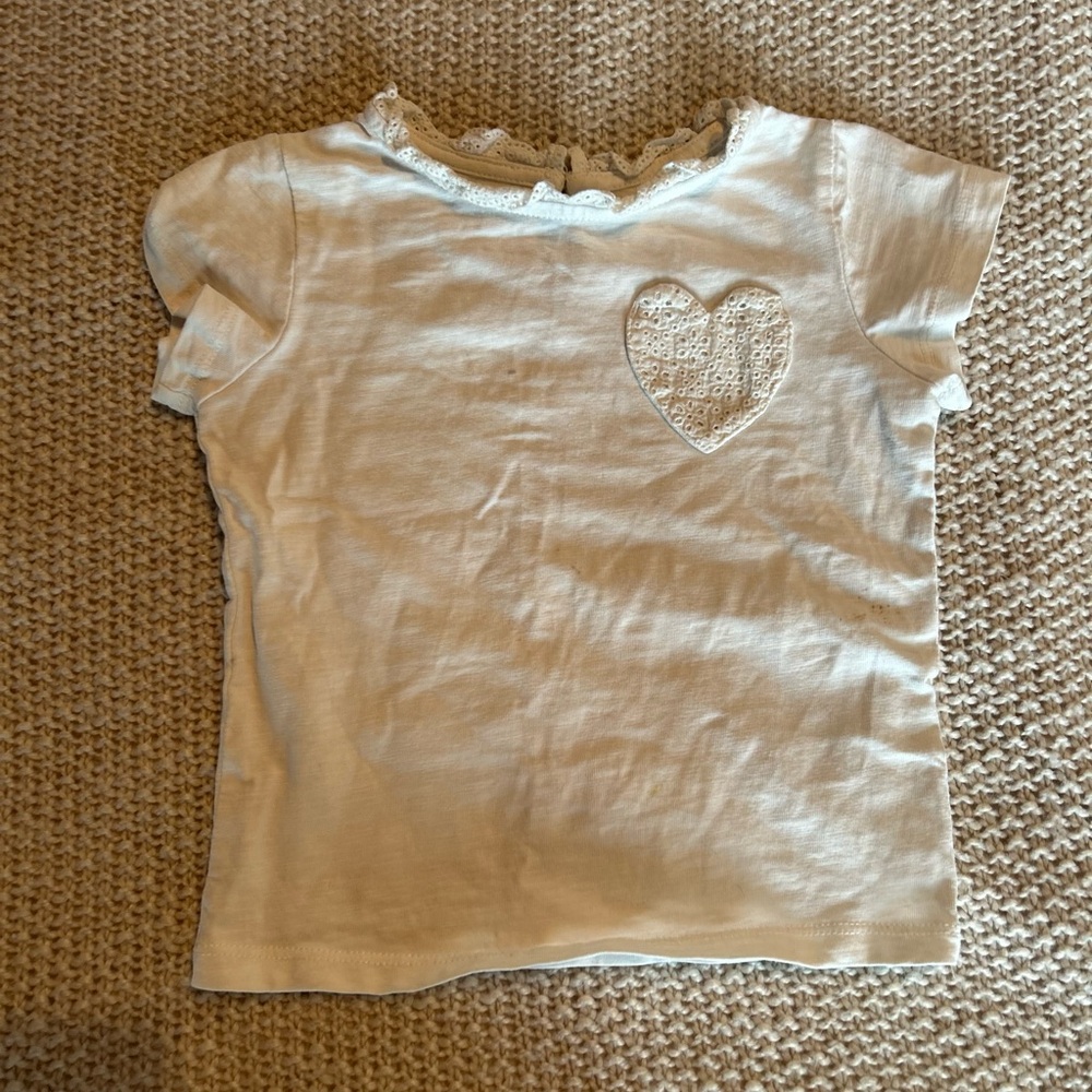 Mini Boden heart pocket t-shirt 2/3